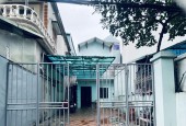 Bán Đất tặng nhà 2 tầng Ngọc Thuỵ- Oto Vỉa Hè- Hàng xómKhai Sơn - 103m2-16,5 tỷ( Thương lượng)